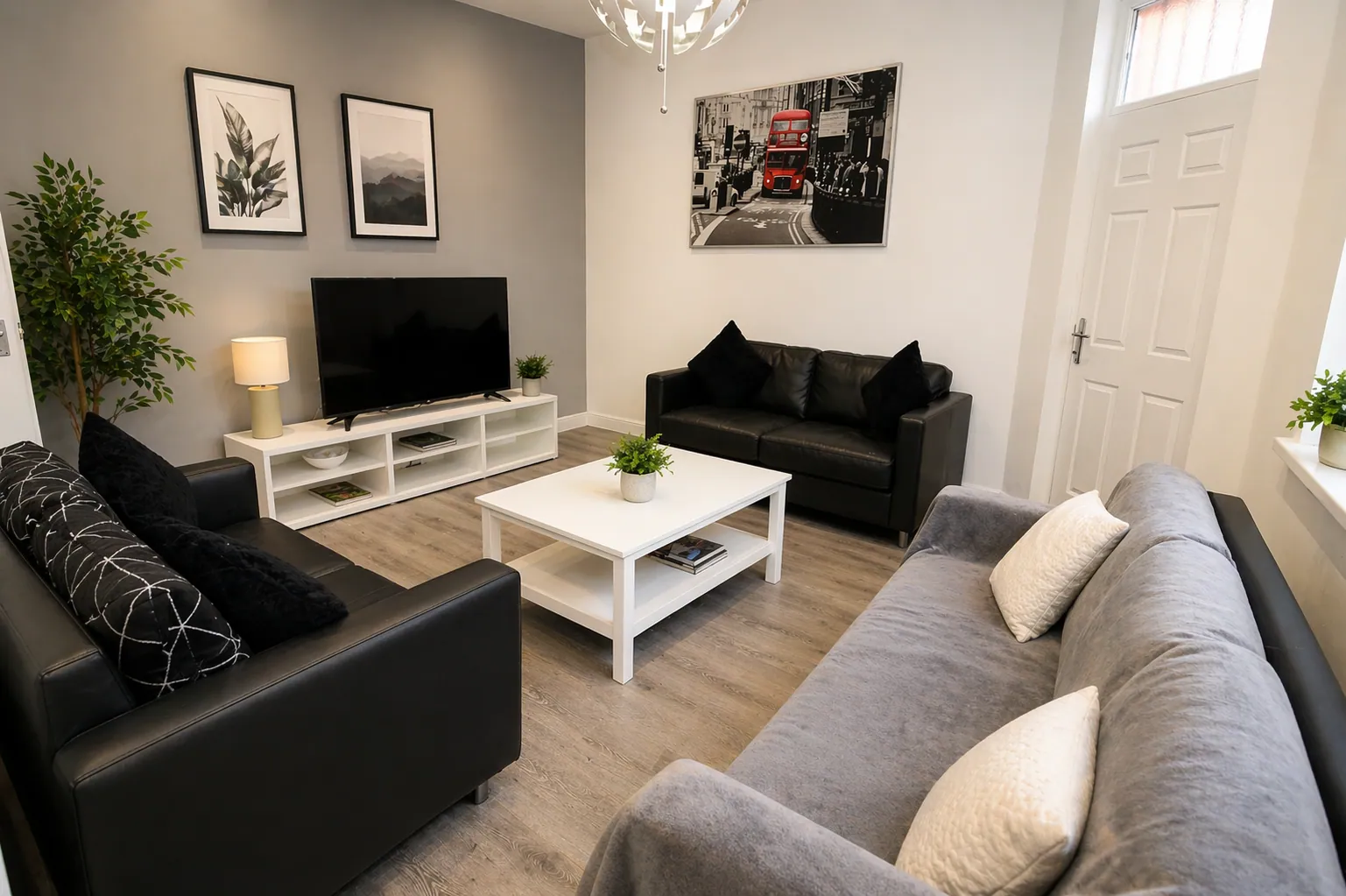 5 bedroom student house to rent on John Street, Hyde Park, Leeds