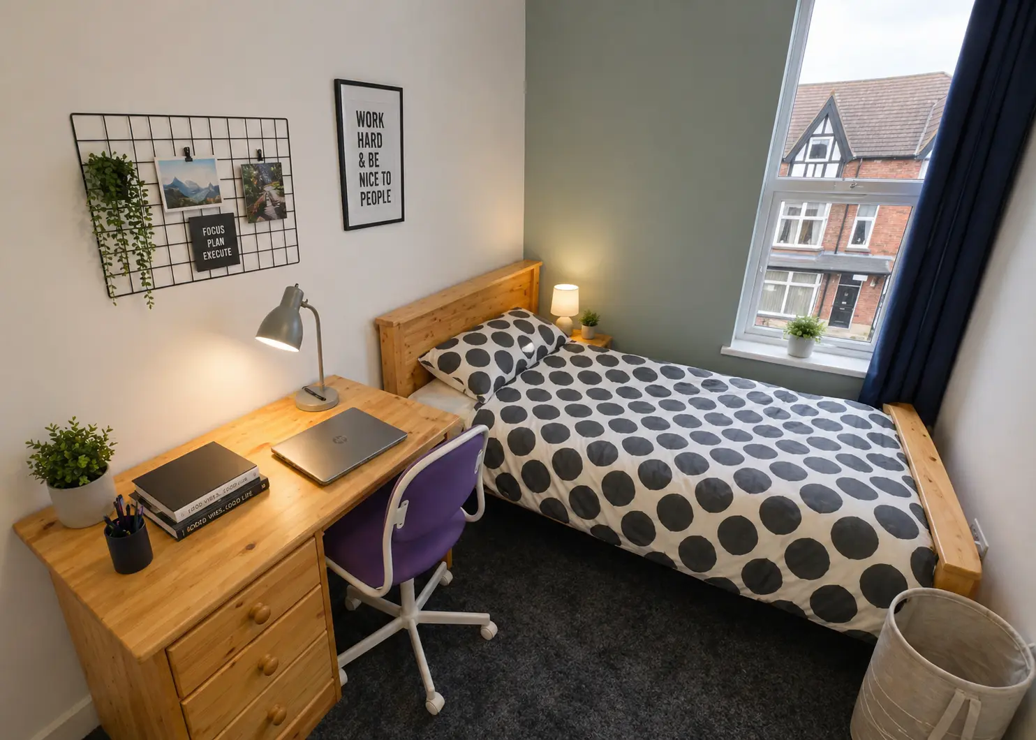 7 bedroom student house to rent on Brudenell Mount, Hyde Park, Leeds — photo 2