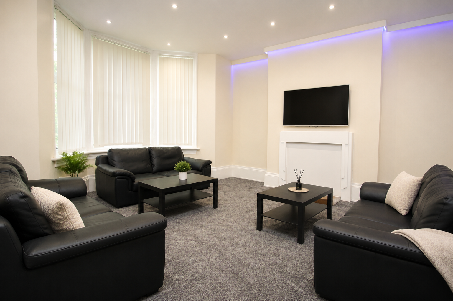 9 bedroom student house to rent on Cardigan Road, Headingley, Leeds